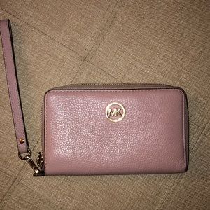 Michael Kors wristlet